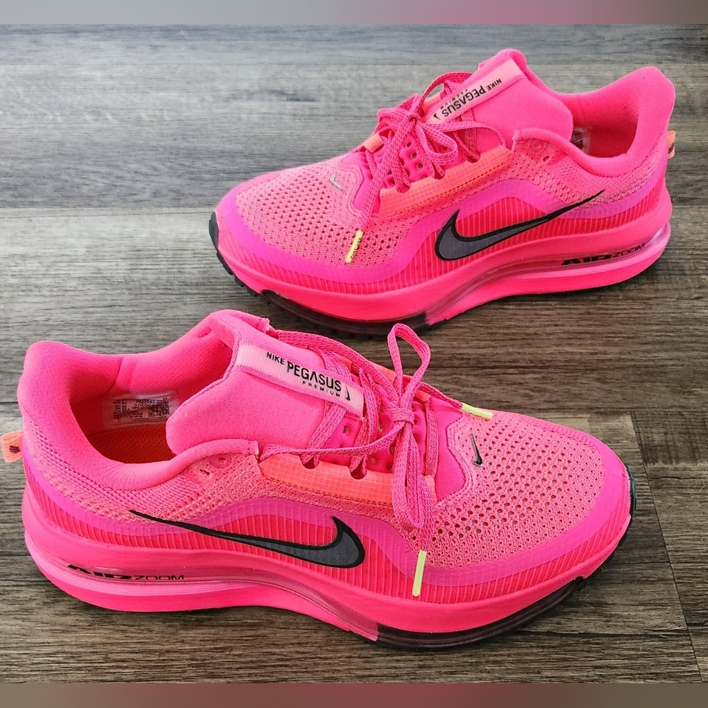 **NEW** Nike Air Zoom Pegasus Premium Sz 9.5 Hyper Pink Vibrant Neon Retail $210